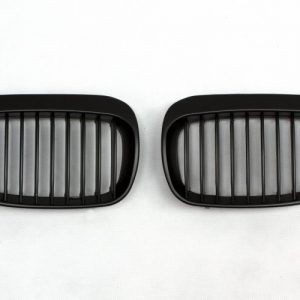 Calandra negra mate BMW Serie 1 E87