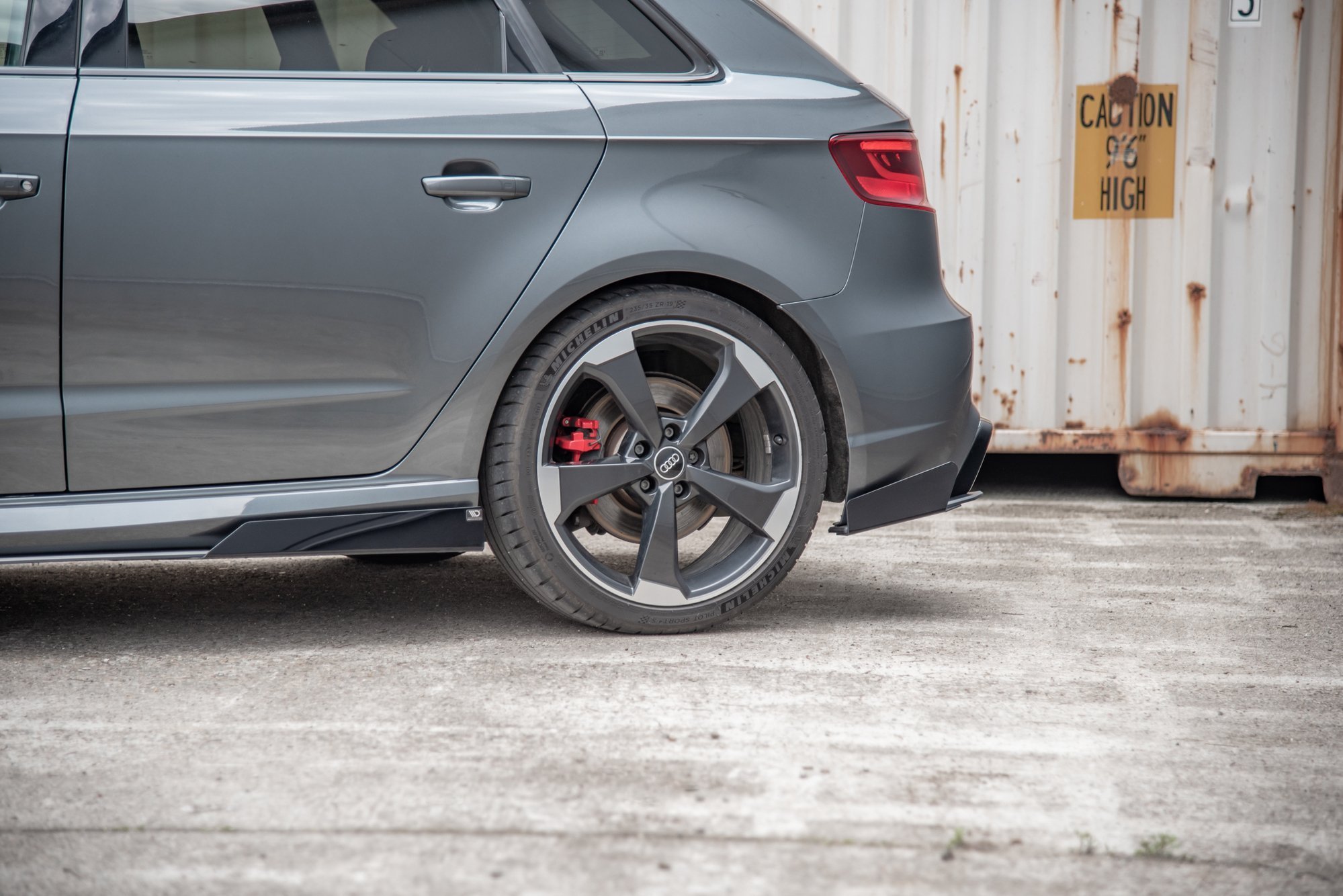 SPLITTERS LATERALES TRASEROS + FLAPS AUDI RS3 8V SPORTBACK - Imagen 2