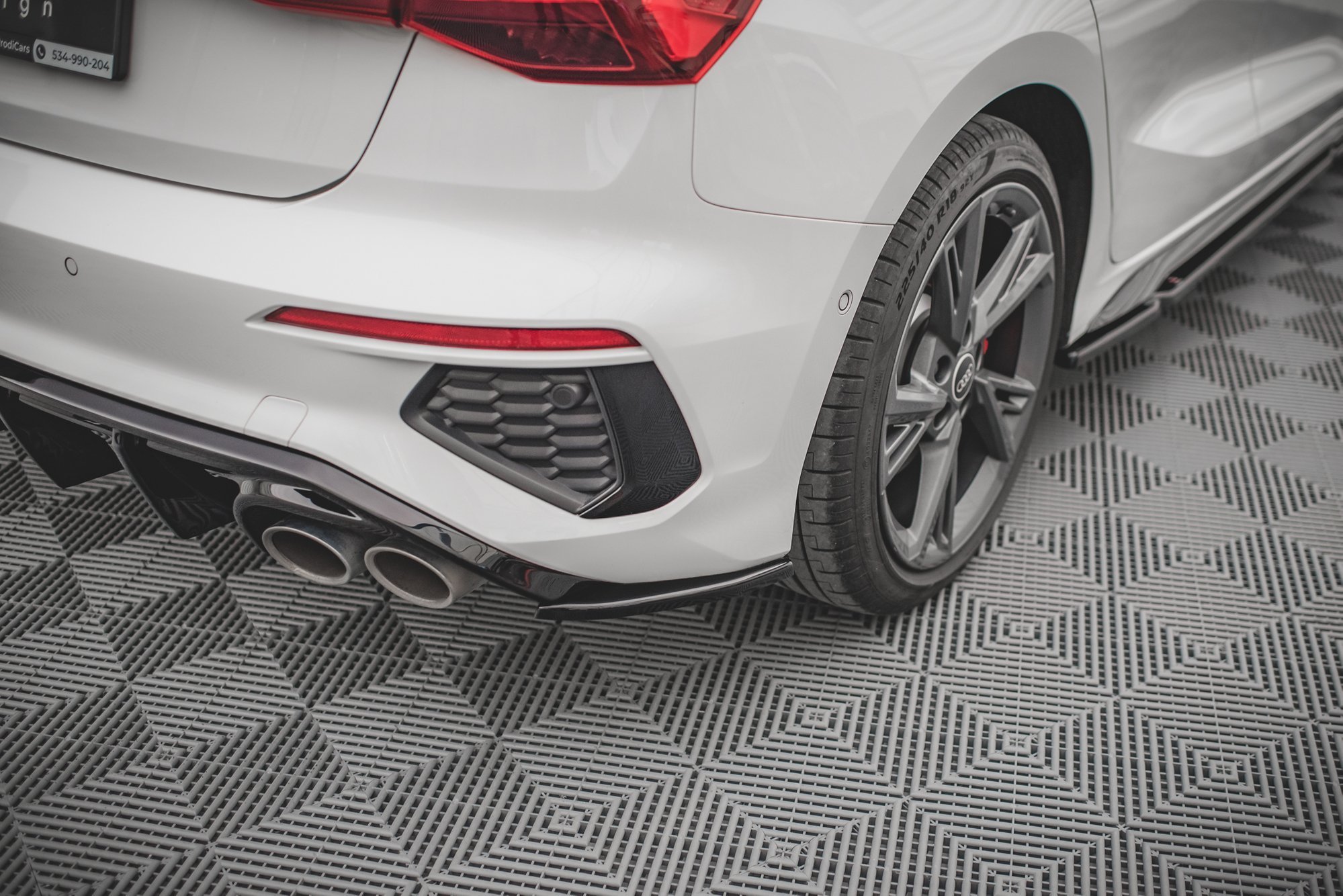 SPLITTERS LATERALES TRASEROS V.2 AUDI S3 SPORTBACK 8Y) - Imagen 2