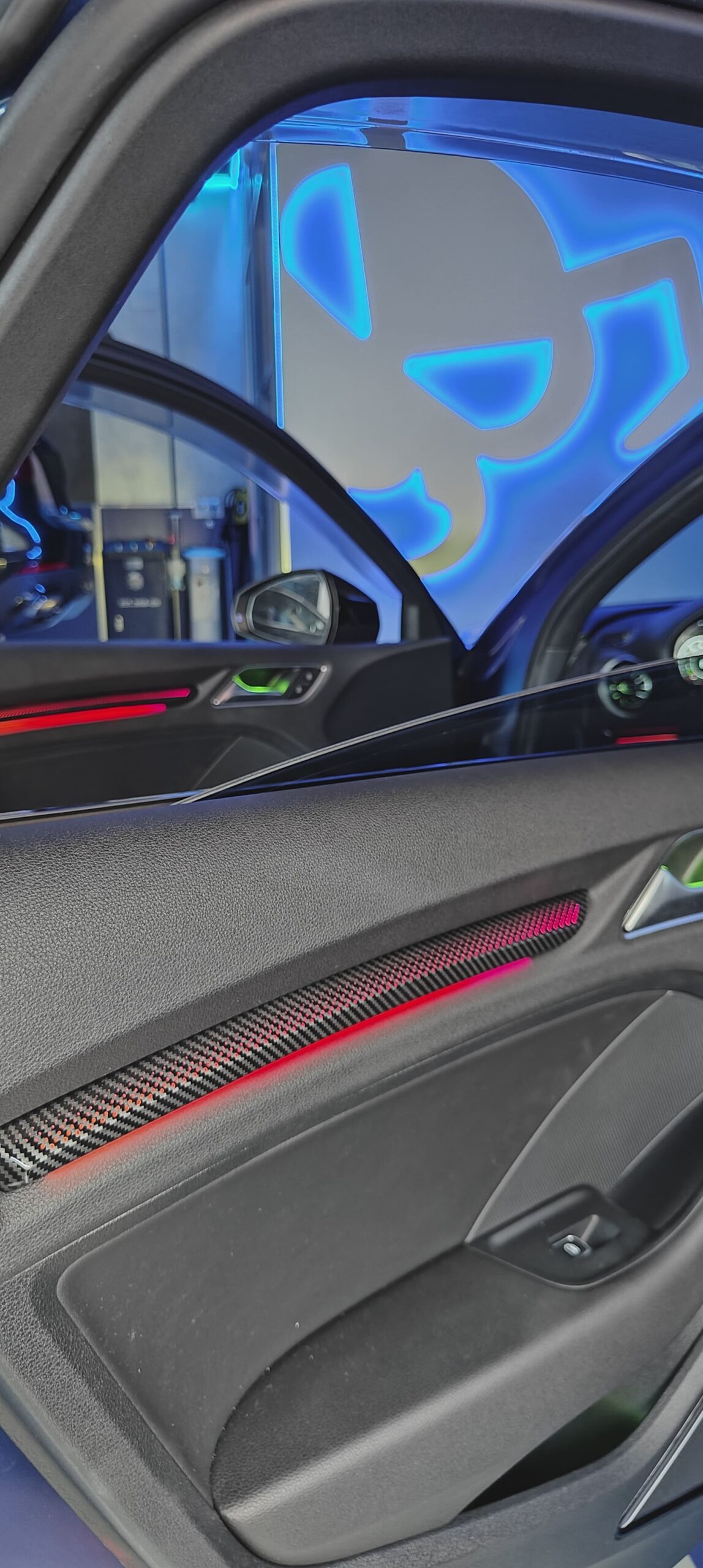 AUDI A3 2013-2018 ILUMINACION AMBIENTAL DINAMICA - Imagen 3
