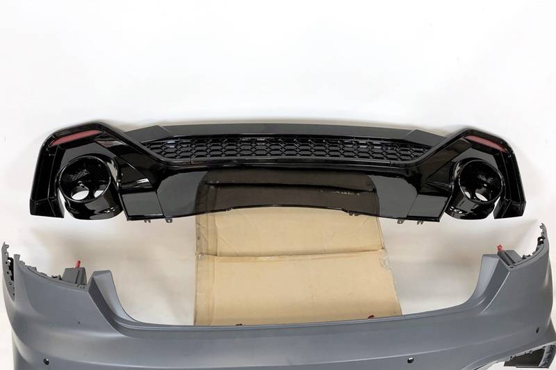 Paragolpes Trasero Audi A4 2020+ Look RS4 - Imagen 2