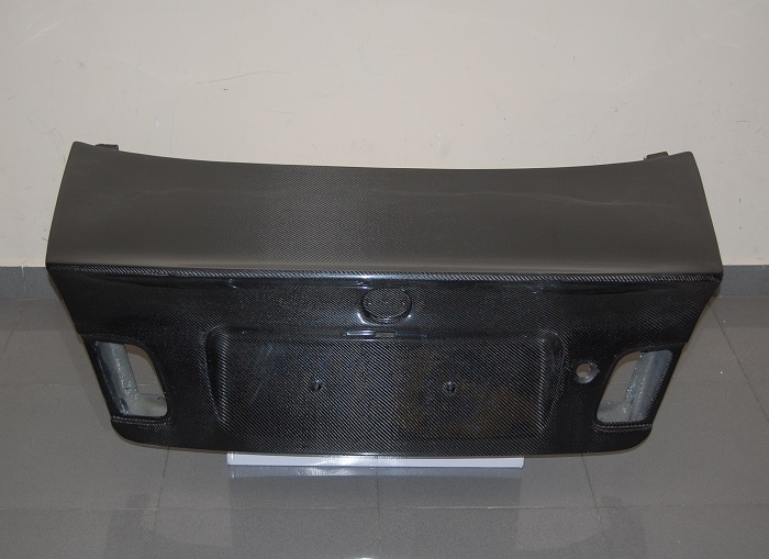 Portón Carbono BMW E46 98-05 4P CSL - Imagen 2