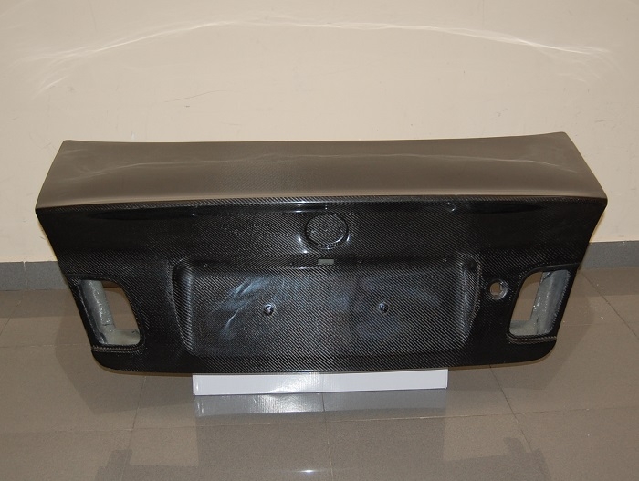 Portón Carbono BMW E46 98-05 4P CSL - Imagen 3