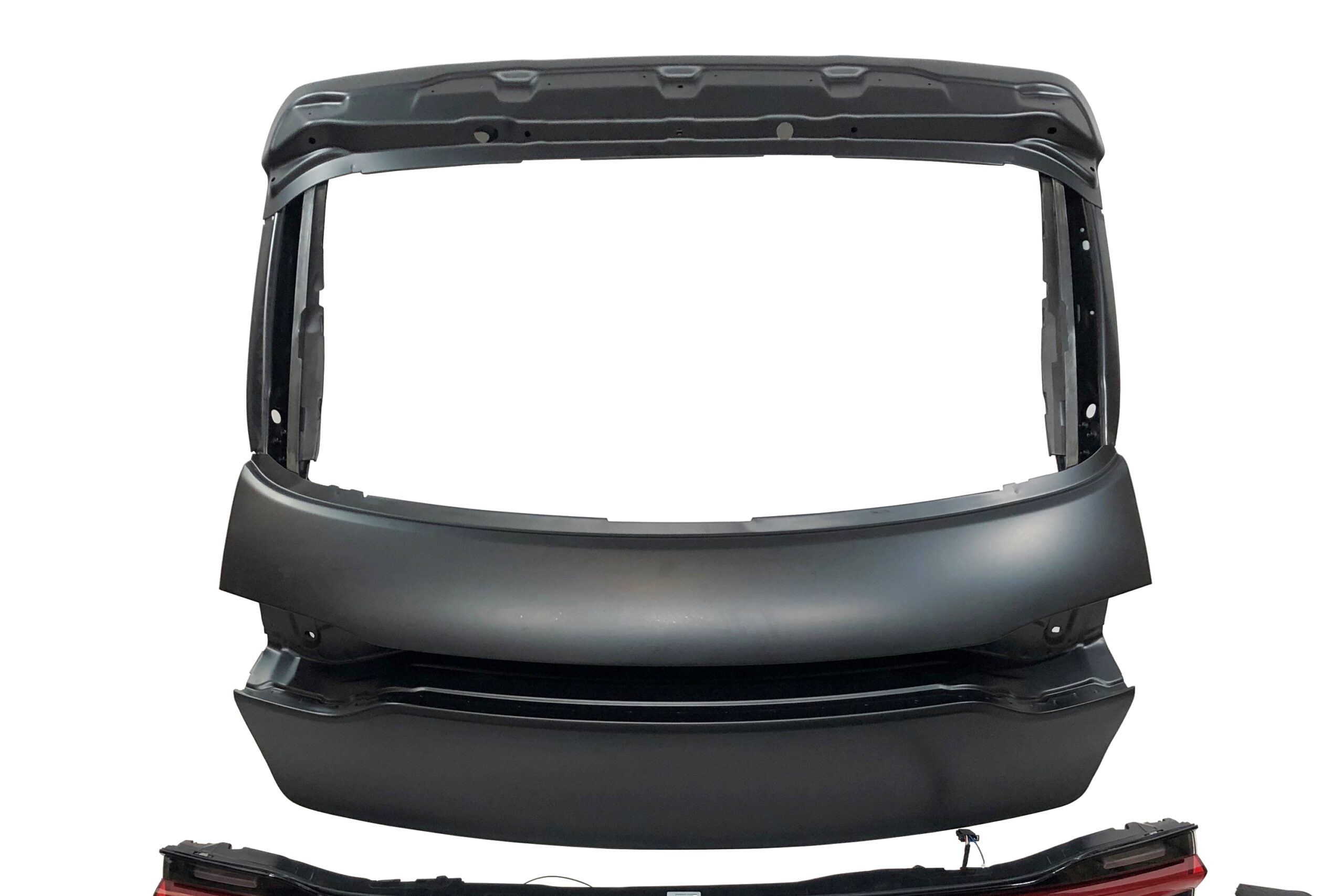 Portón Porsche Macan 2014-2019 Look 2020 Aluminio - Imagen 4
