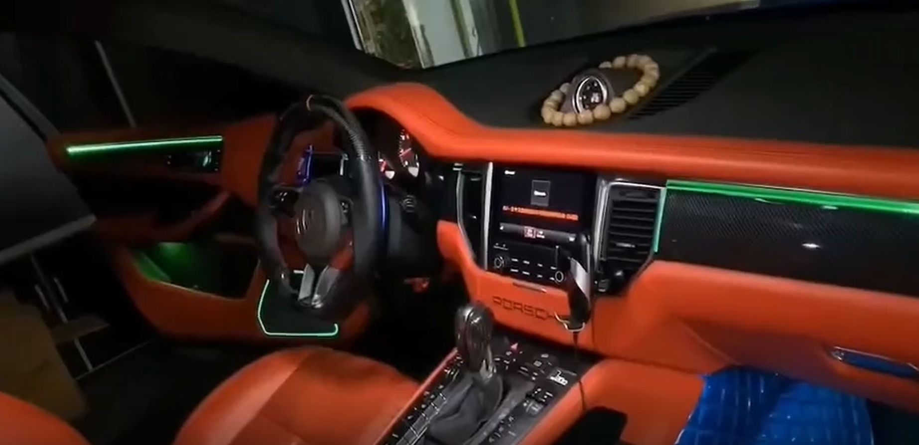 PORSCHE MACAN 2014-17 Ver. CARBON ILUMINACION AMBIENTAL DINAMICA