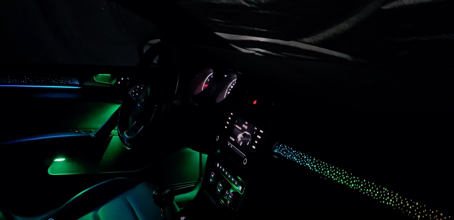 VOLKSWAGEN GOLF 7 2014-20 ILUMINACION AMBIENTAL DINAMICA