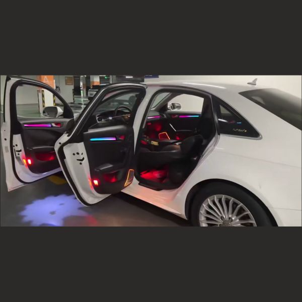 AUDI A4 2009-2016 VER. NEGRO BRILLO ILUMINACION AMBIENTAL DINAMICA