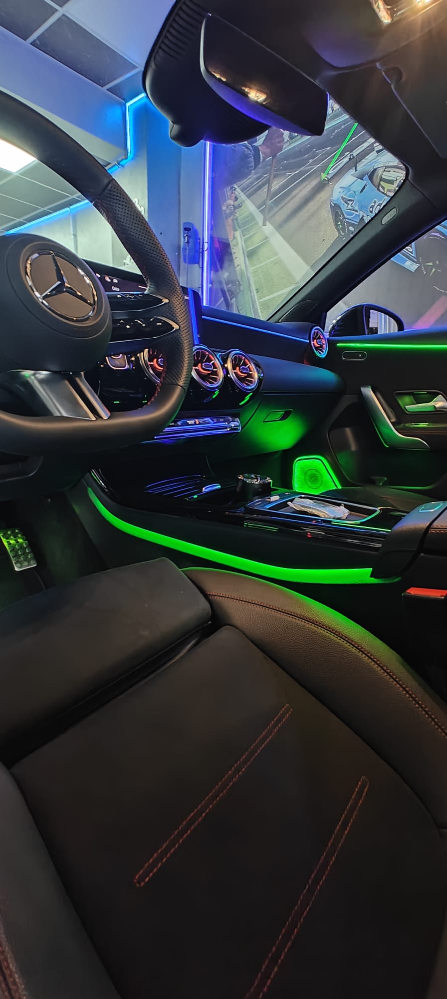 MERCEDES CLASE A/B/GLA/CLA 19-23 ILUMINACION AMBIENTAL DINAMICA - Imagen 7