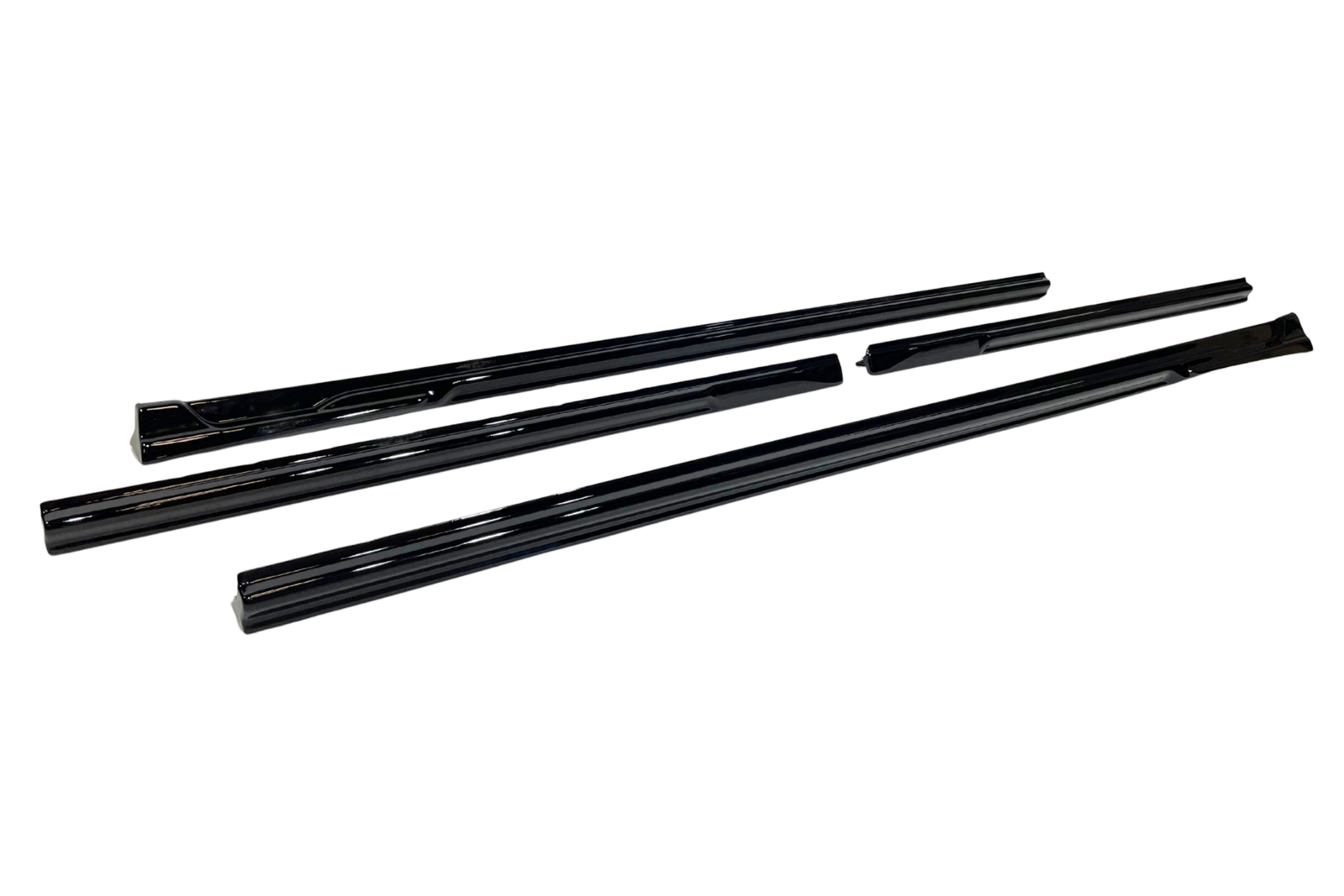 Difusor Taloneras Ford Transit / Toureo Custom MK2 2024+ Brillante Negro - Imagen 3