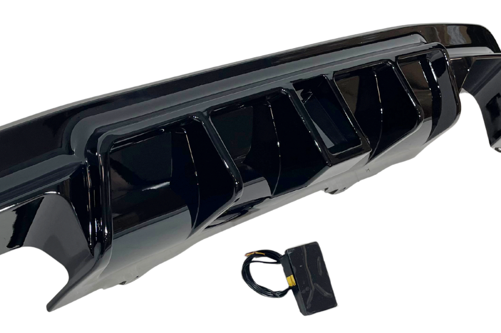 Difusor Trasero BMW E60 look M Performance Brillante Negro Luz de freno led - Imagen 5