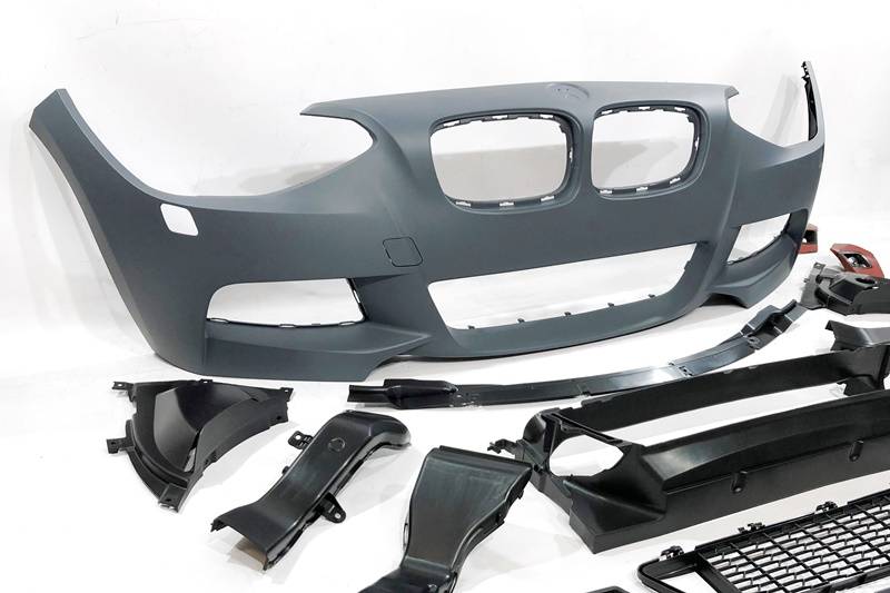 Kit De Carrocería BMW F20 5P 2012-2014 Look Performance 2 salidas - Imagen 4