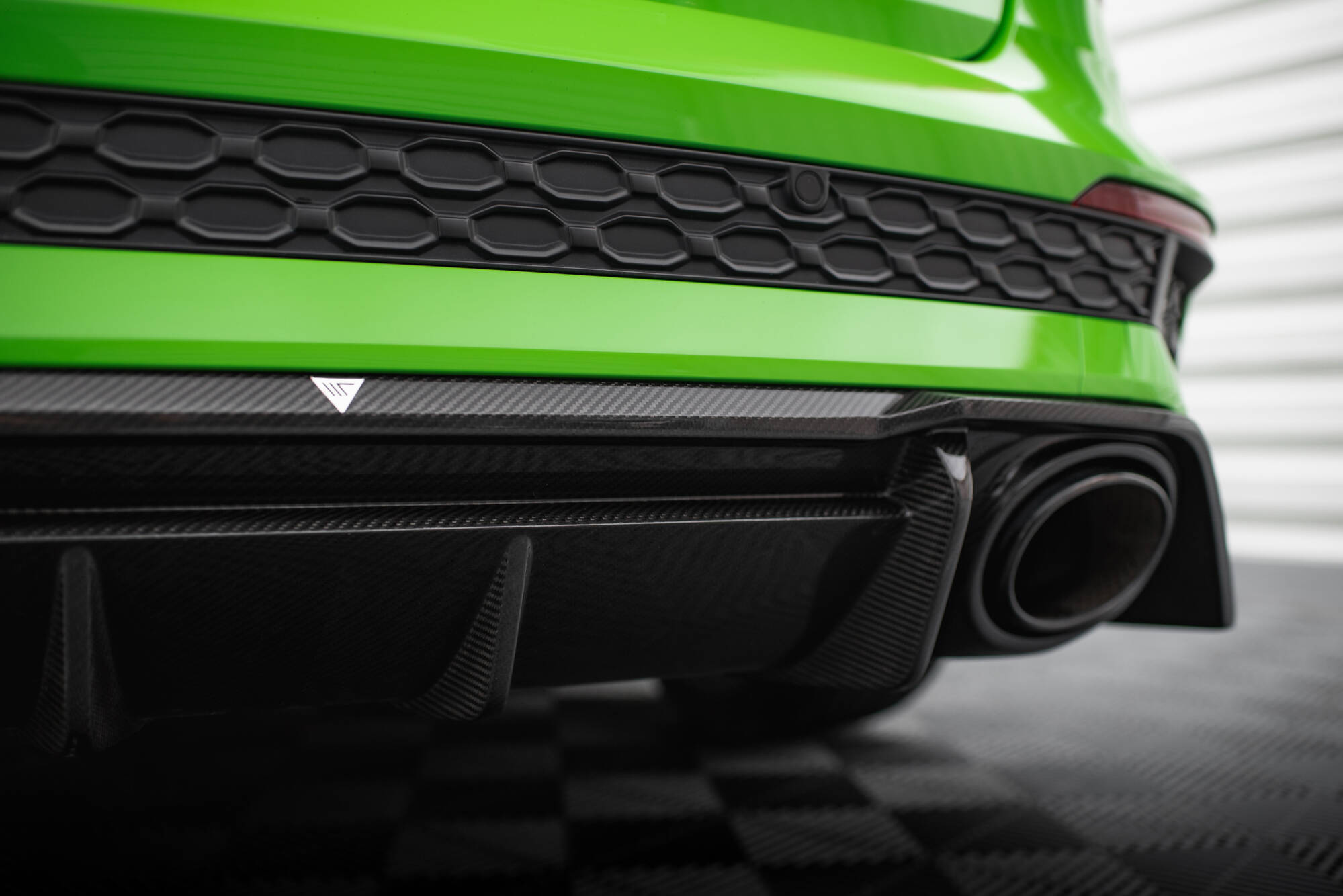 20621 Prepreg Carbon Fiber Rear Diffuser Audi RS3 8Y - Imagen 3