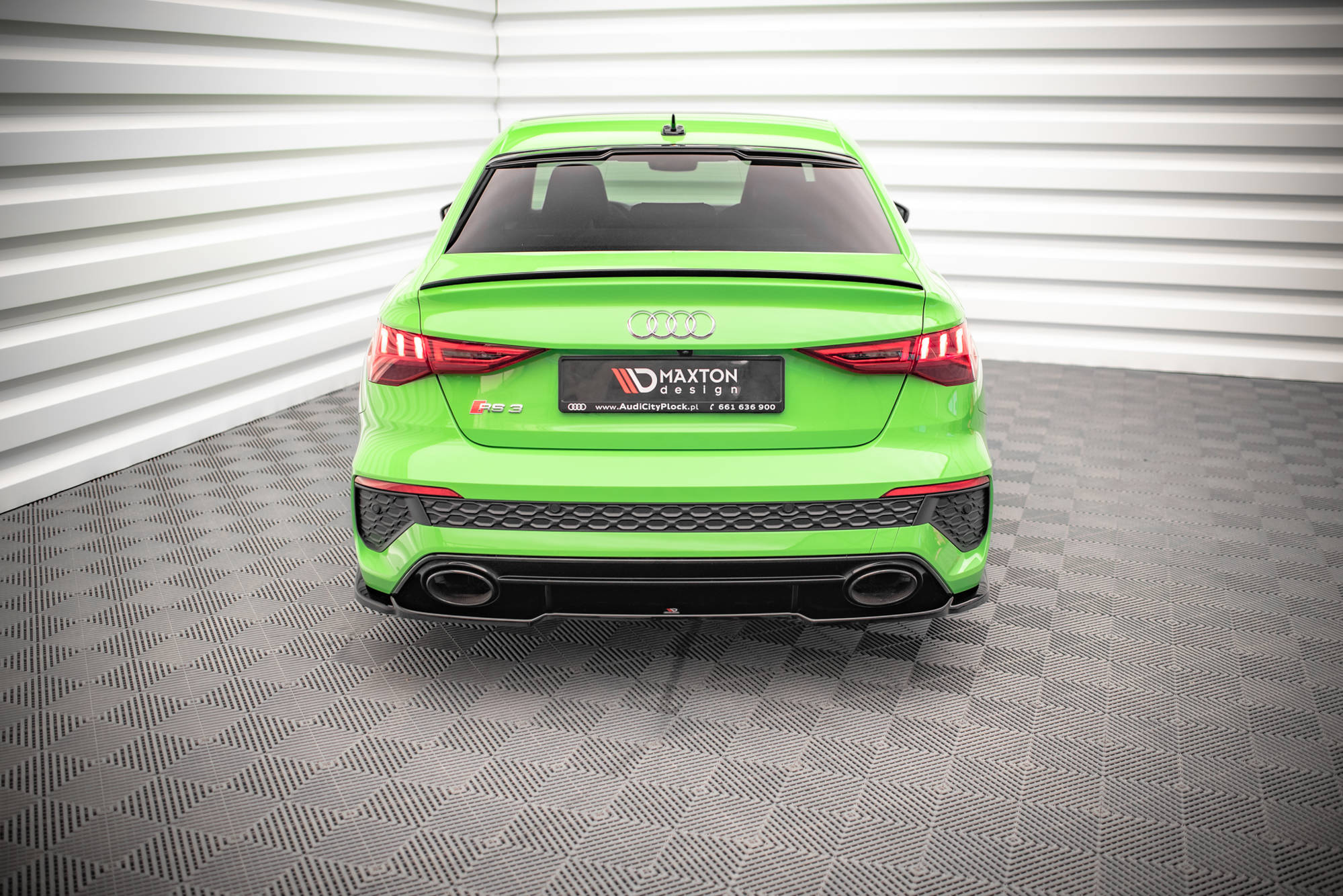 DIFUSOR CENTRAL TRASERO AUDI RS3 SEDAN 8Y - Imagen 2