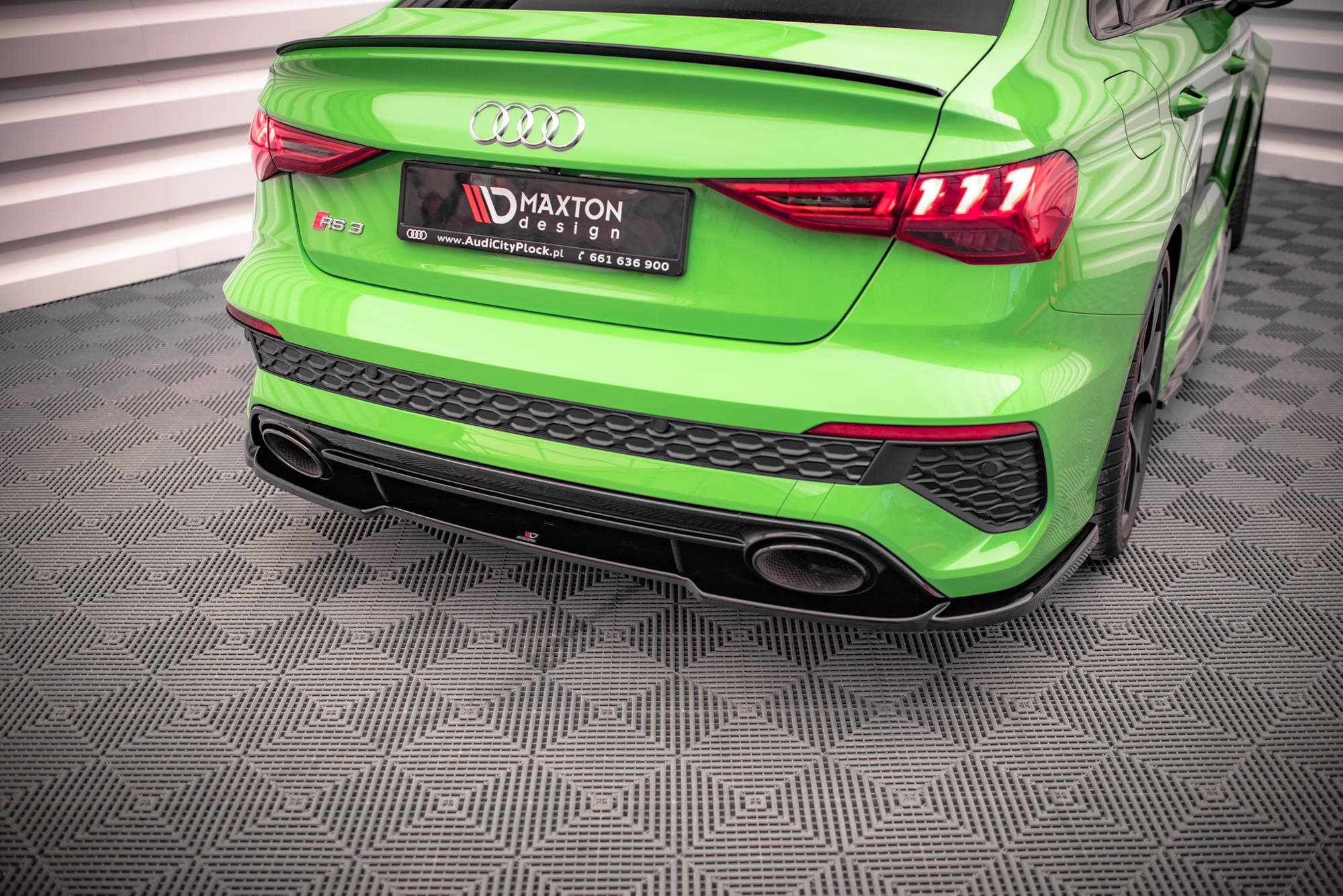 DIFUSOR CENTRAL TRASERO AUDI RS3 SEDAN 8Y - Imagen 4