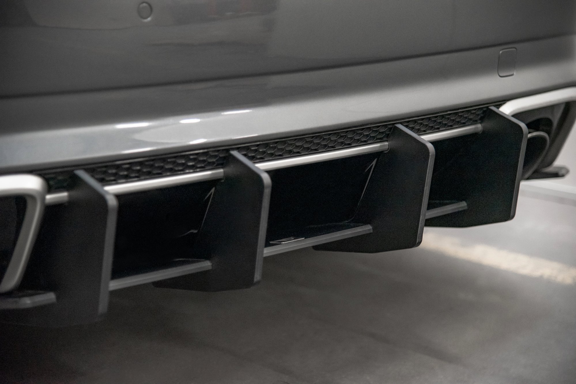 DIFUSOR TRASERO RACING DURABILITY V.2 AUDI RS3 8V SPORTBACK - Imagen 2