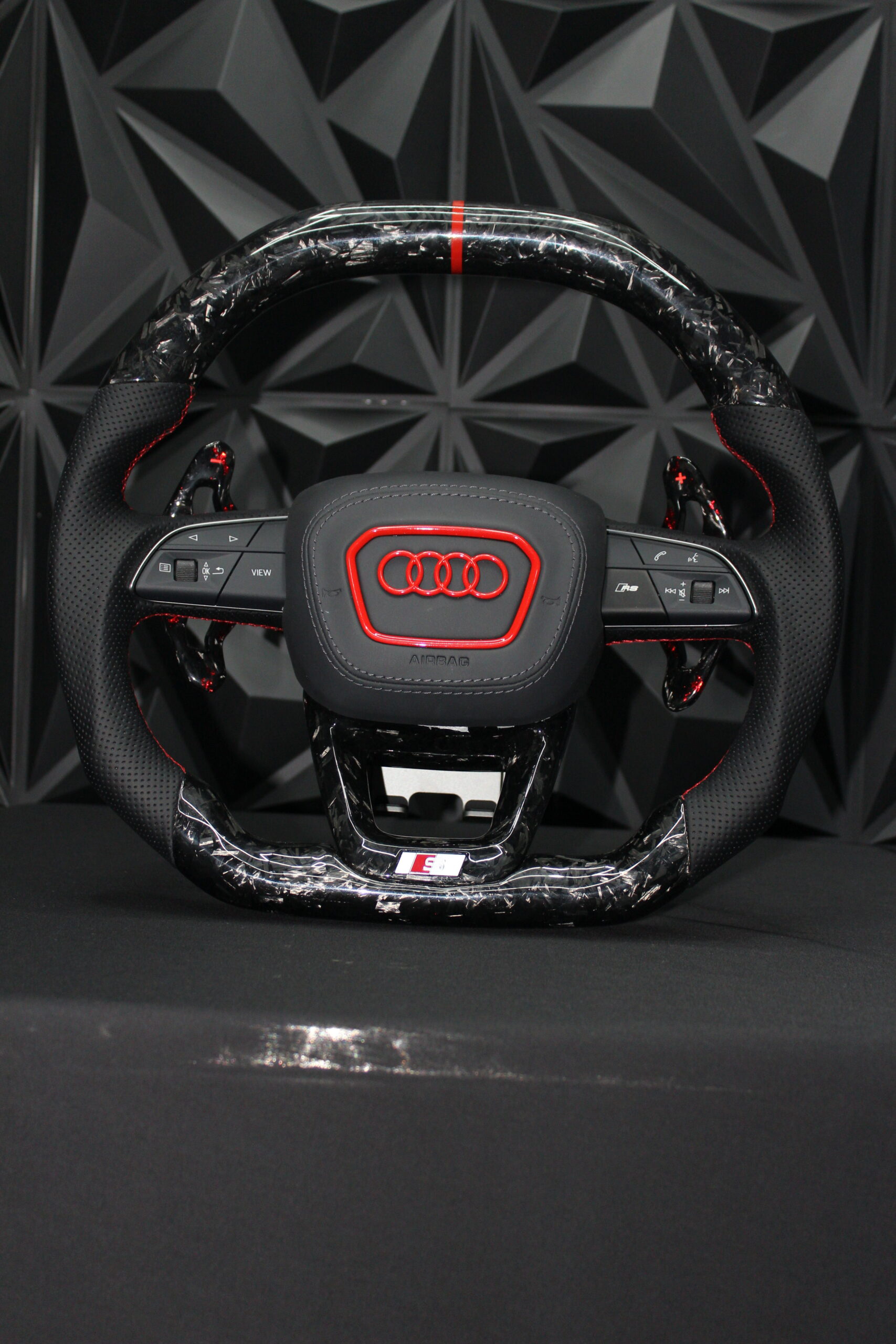 Volante AUDI FORJADO ROJO+CUERO PERFORADO