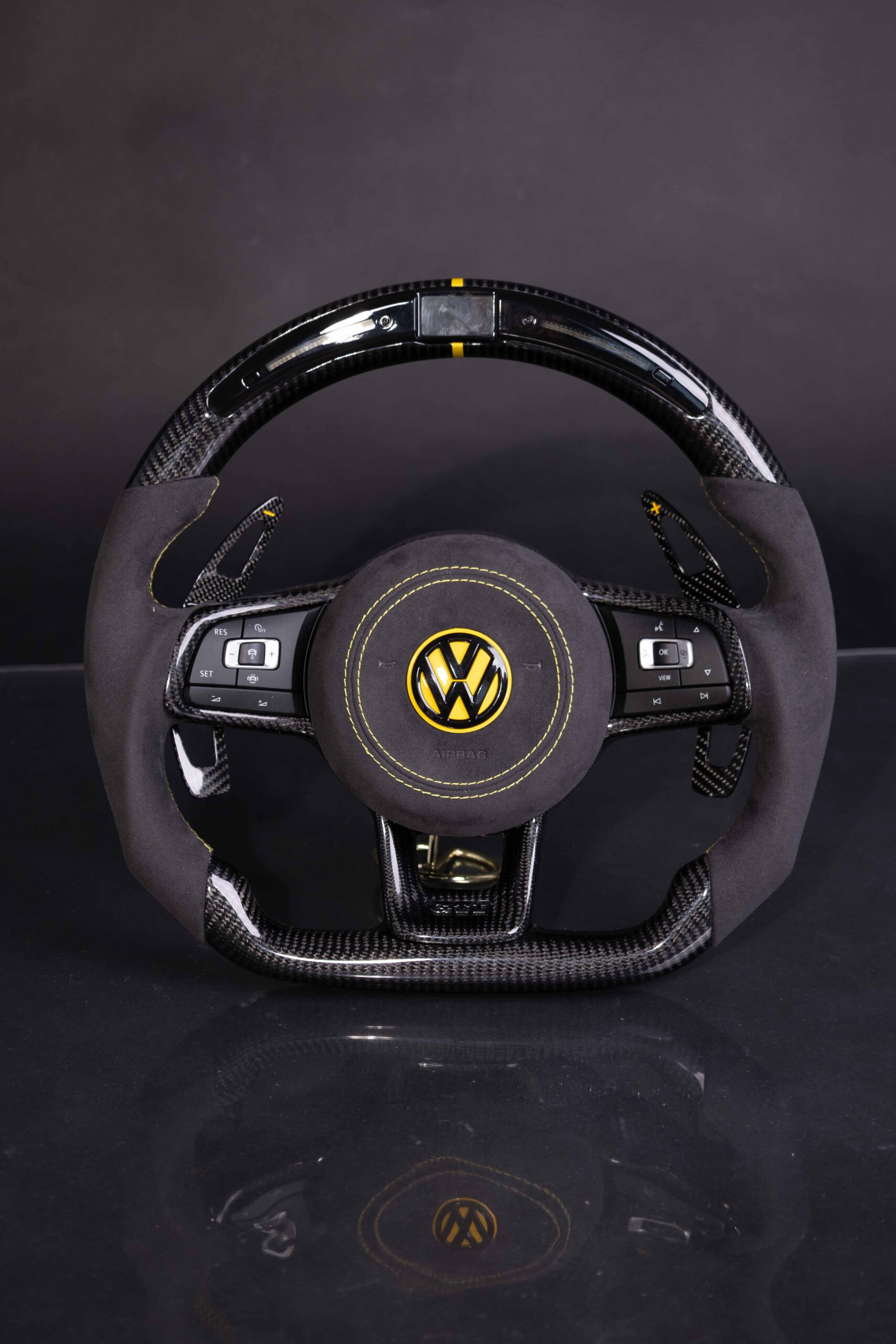 Volante Volkswagen 2008-2022 (ACABADO AMARILLO)