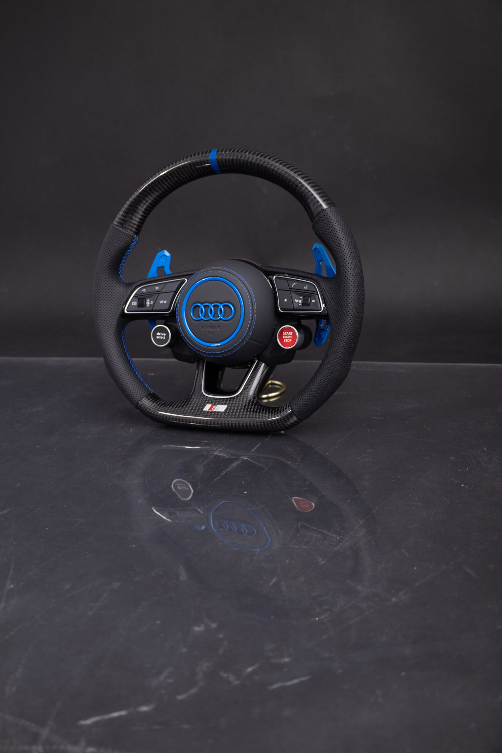 Volante Audi Azul en Carbono y Cuero Perforado - Imagen 6