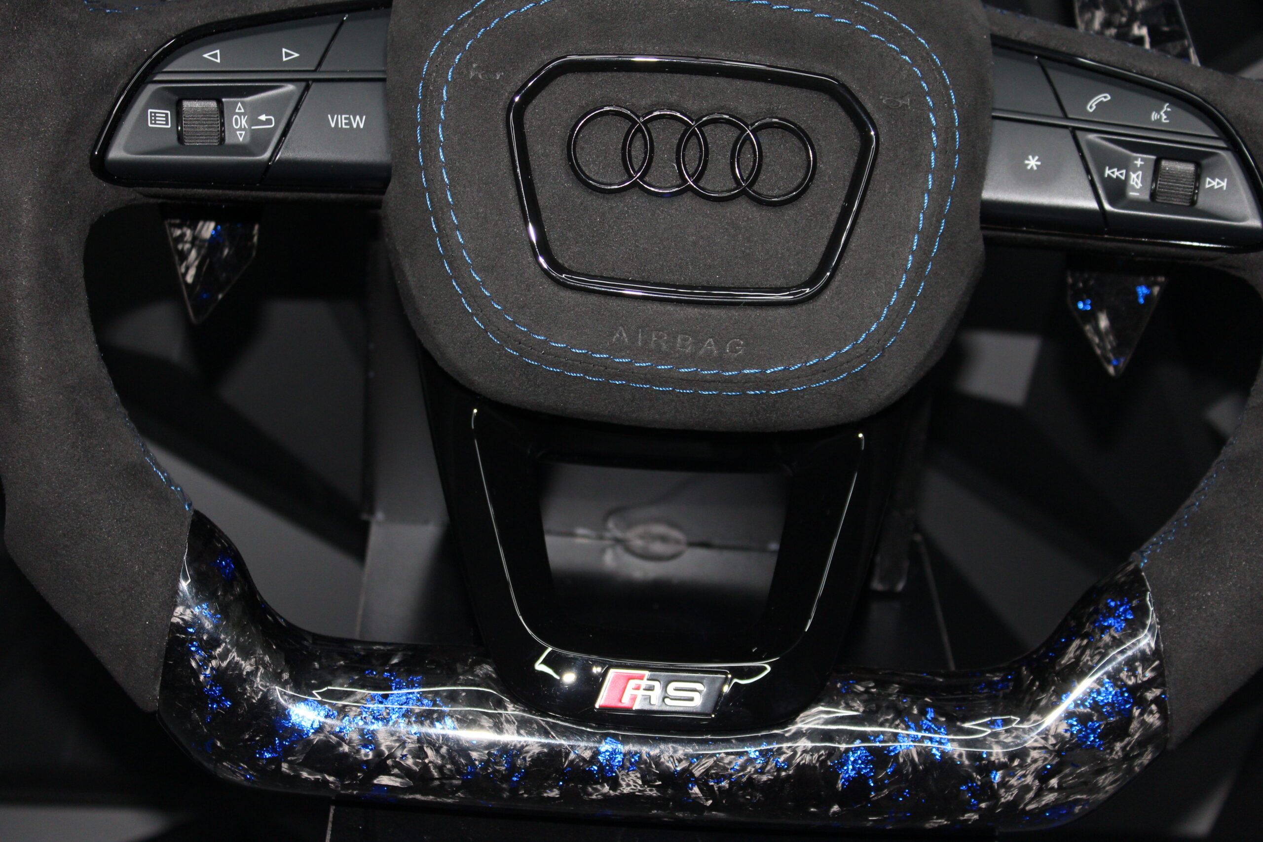 Volante AUDI FORJADO AZUL + DISPLAY LED (2010+) - Imagen 5