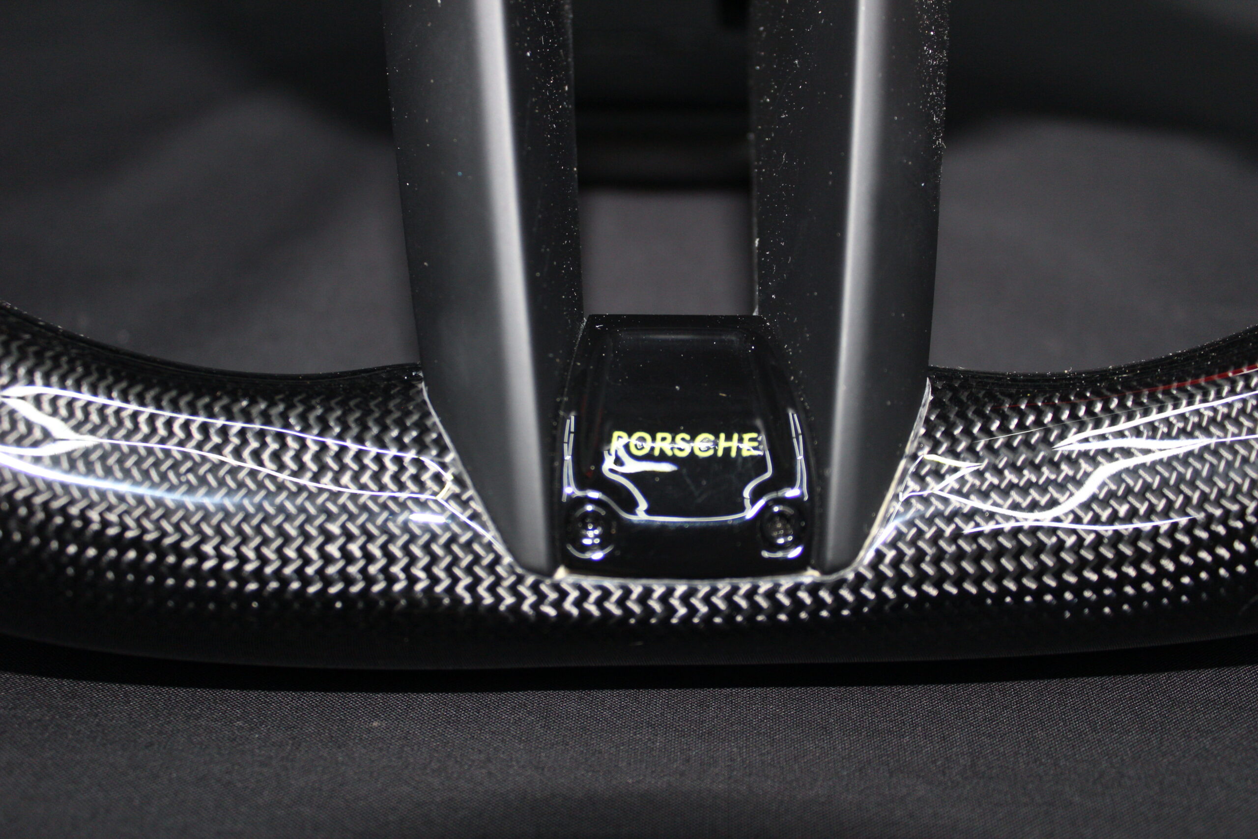 Volante PORSCHE ALCANTARA+CARBONO+CALEFACCION - Imagen 4