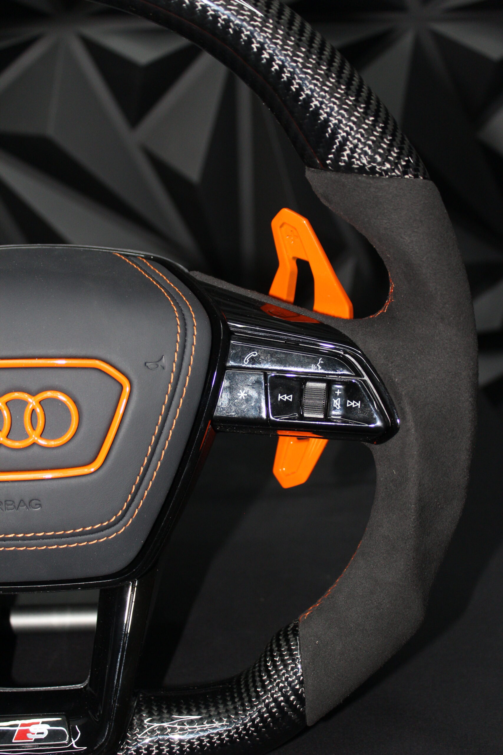 Volante AUDI CARBONO+NARANJA+ALCANTARA - Imagen 3