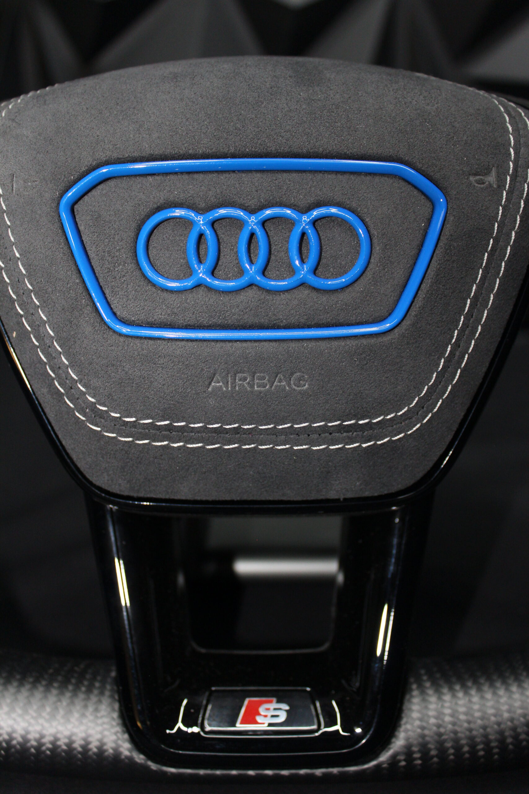 Volante AUDI CUERO MATE+ALCANTARA+AZUL - Imagen 3