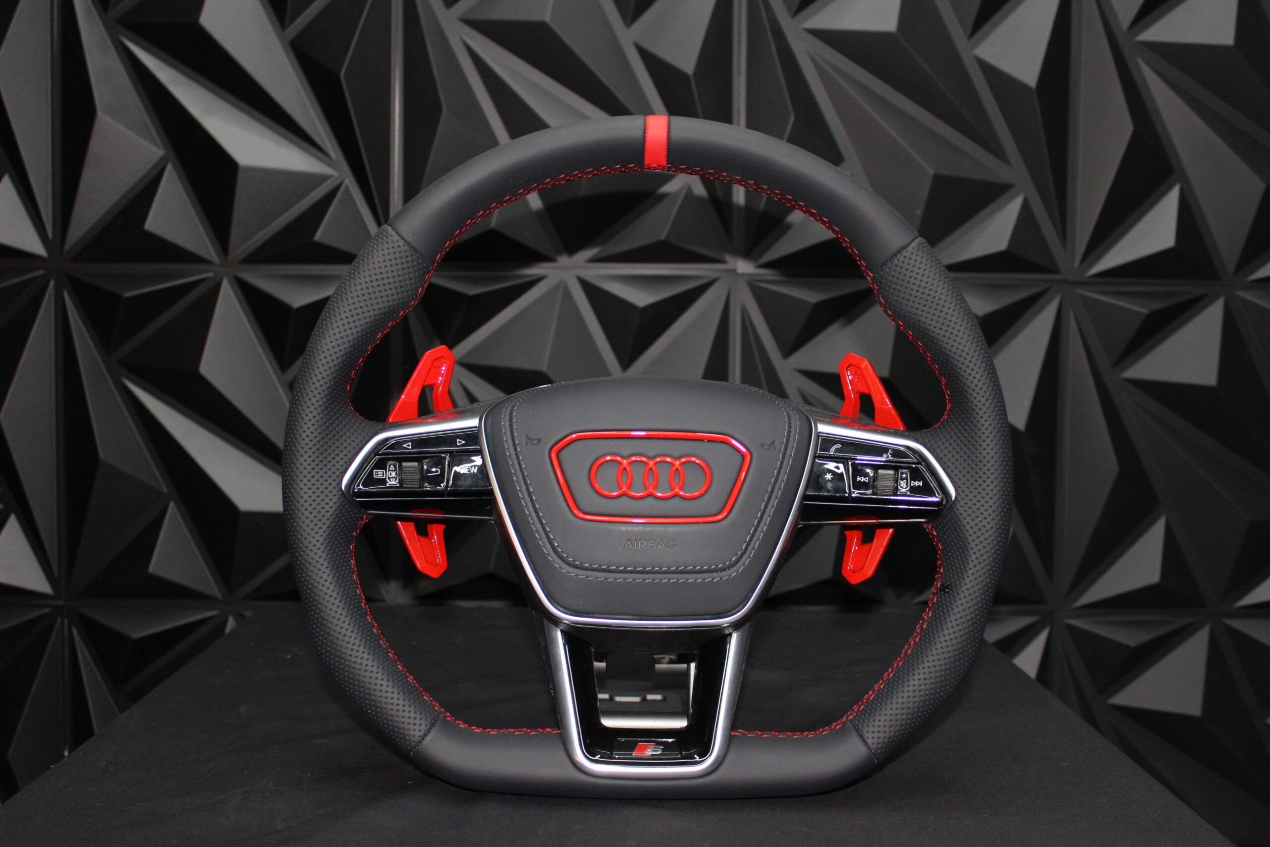 Volante AUDI CUERO NEGRO+ROJO
