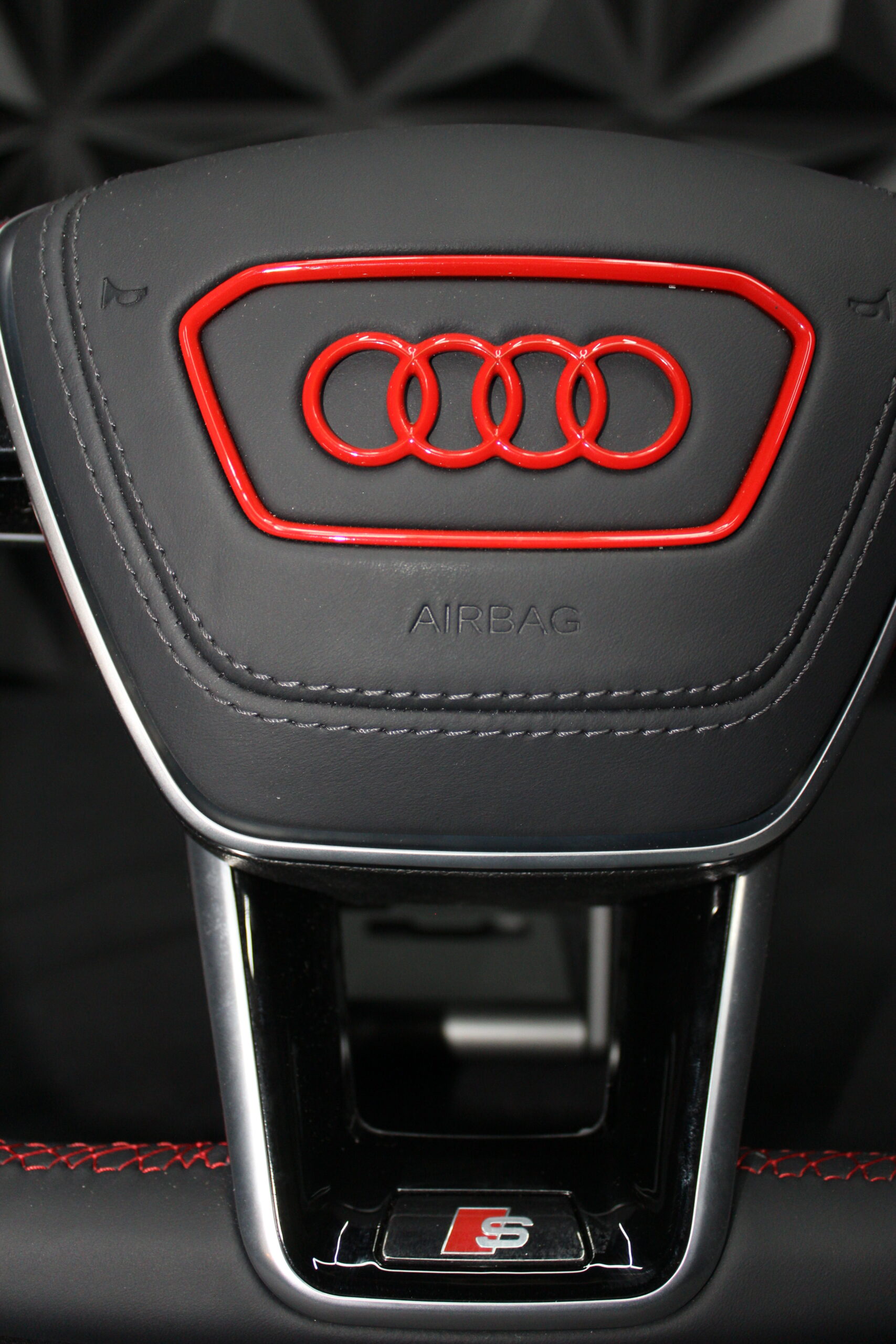 Volante AUDI CUERO NEGRO+ROJO - Imagen 4