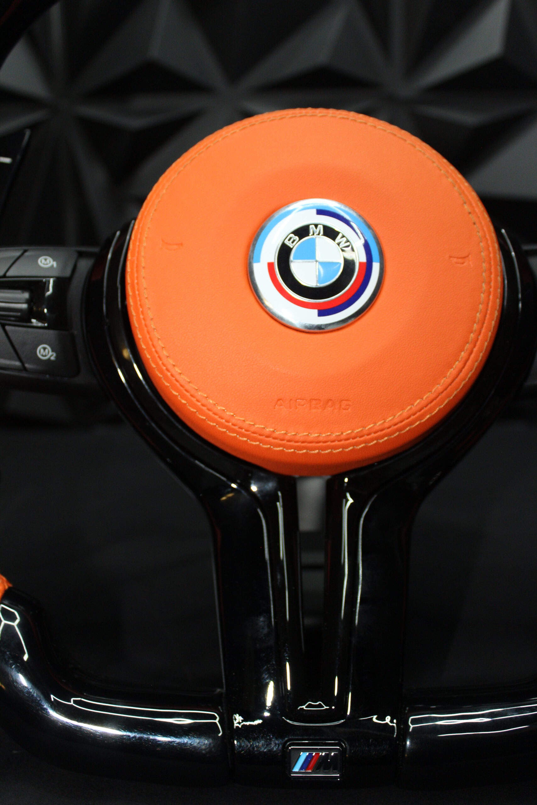 Volante BMW F NARANJA Y GLOSS BLACK - Imagen 2