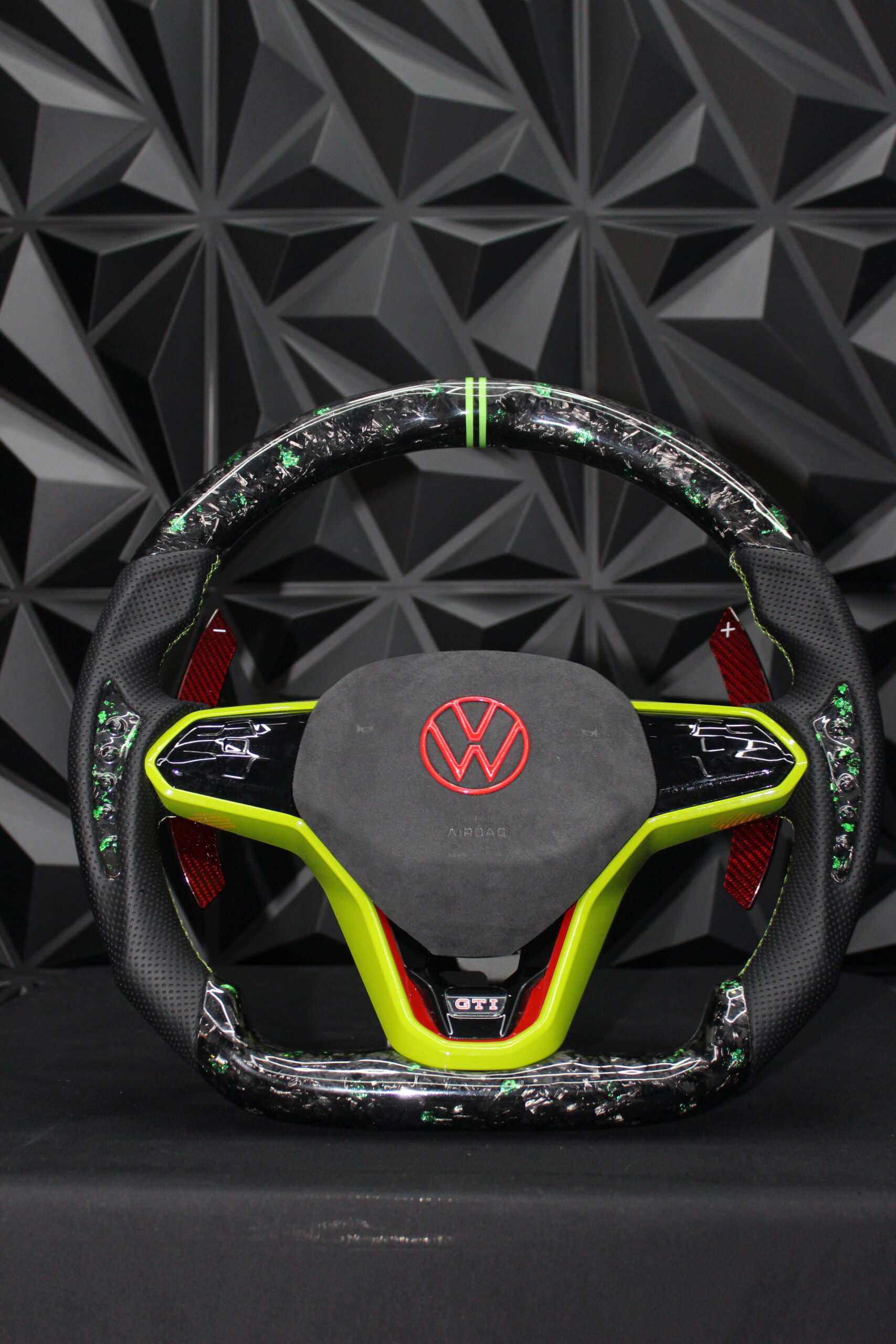Volante VOLKSWAGEN MK8 FORJADO LIMA