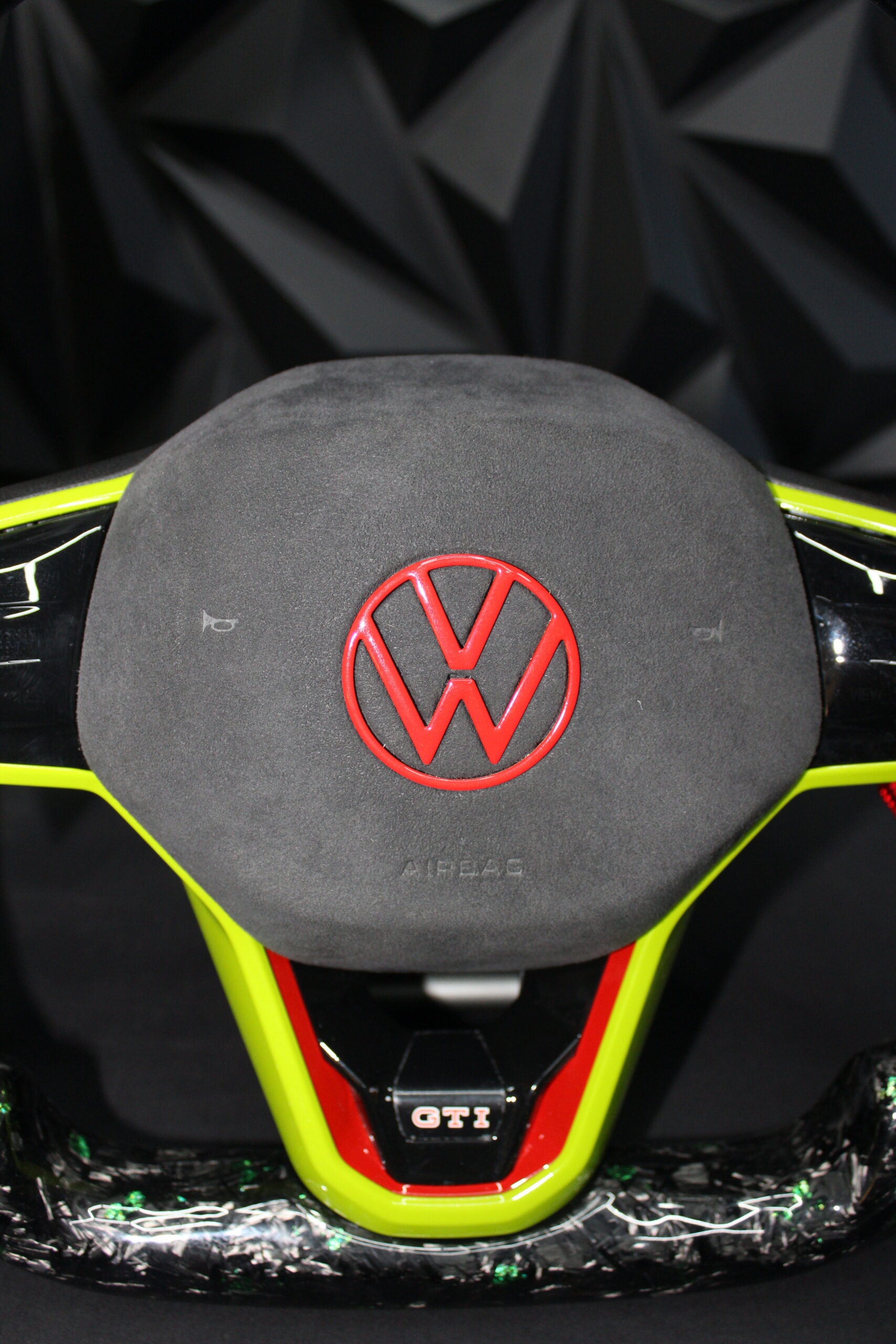Volante VOLKSWAGEN MK8 FORJADO LIMA - Imagen 5