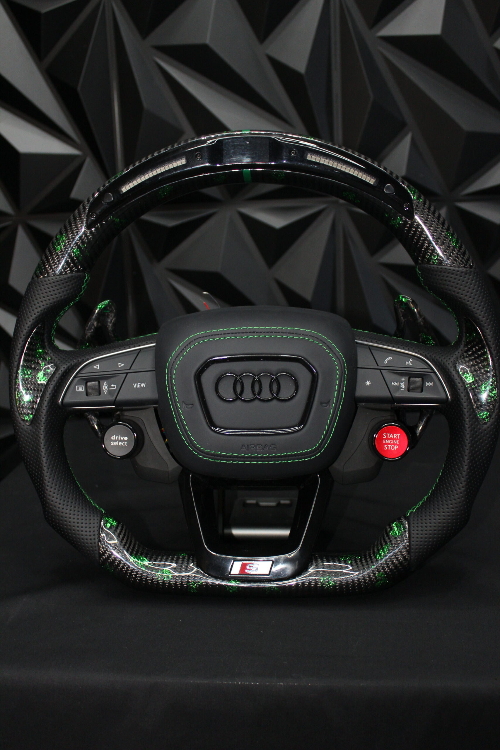 Volante AUDI CARBONO HULK LED+R8