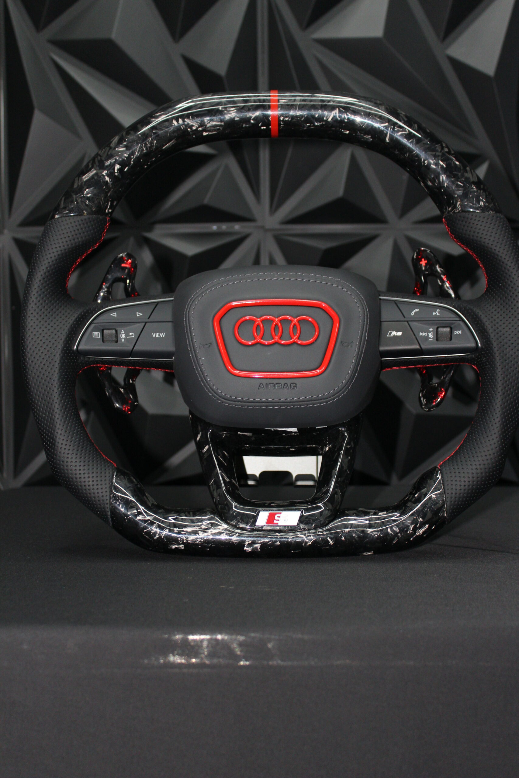 Volante AUDI FORJADO ROJO+CUERO PERFORADO - Imagen 4