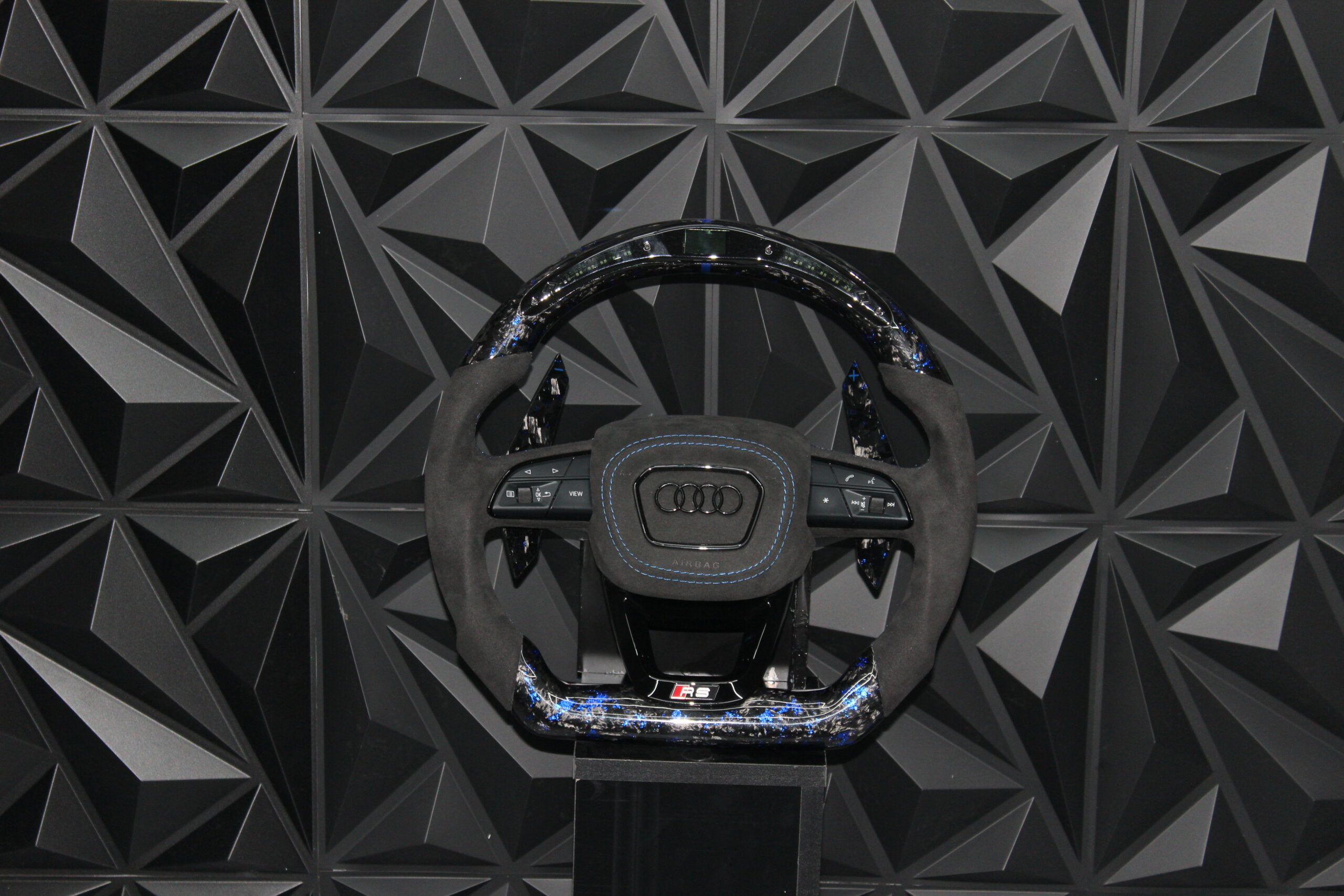 Volante AUDI FORJADO AZUL + DISPLAY LED (2010+)